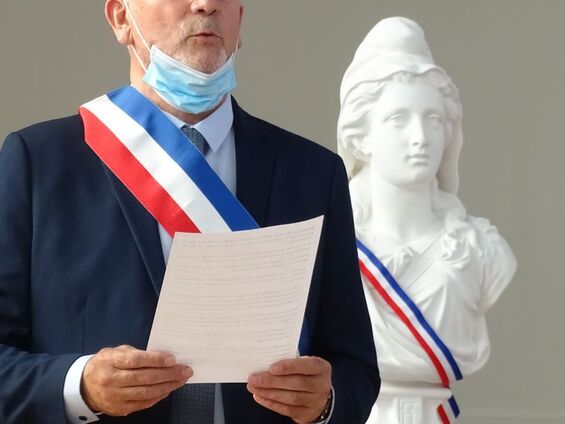 Jean-Luc Delannoy, élu maire, fait un discours